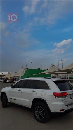 جیپ گراند شیرۆکی